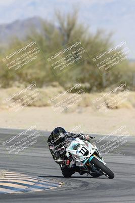 media/Dec-07-2025-CVMA (Sun) [[3e7d2de5dc]]/Race 7-Formula Lightweight Twins Shootout/